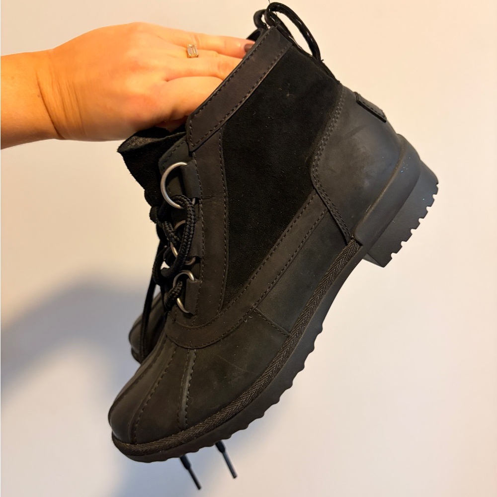 UGG Heather Lace Up Booties Women’s 6 Winer Boots - Picture 2 of 8